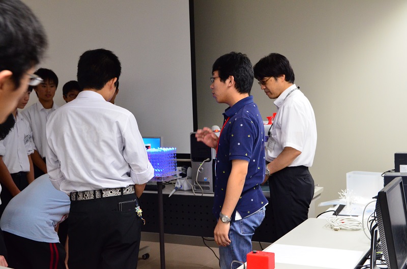 LEEDキューブ「エルチカ」の展示