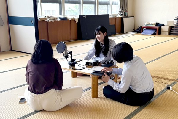 ラジオドラマ「弾丸の行方は」録音風景 ラジオドラマ「弾丸の行方は」録音風景